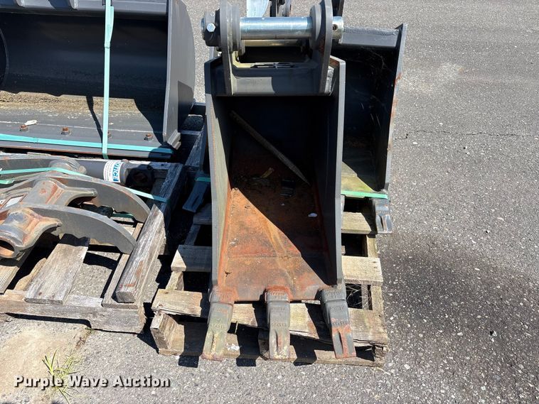 image for item ET0625 CNH Industrial CNH33.37 excavator attachments
