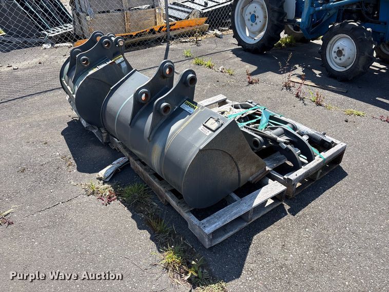 image for item ET0626 CNH Industrial CNH33.37 excavator attachments