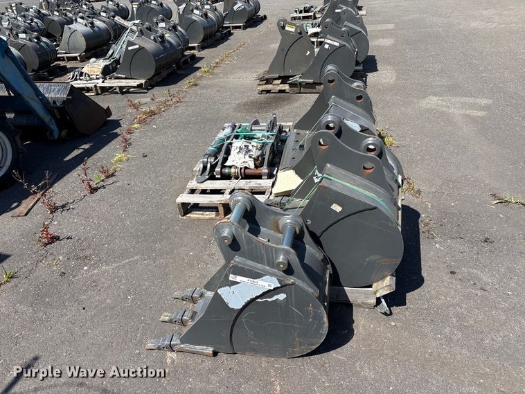 image for item ET0626 CNH Industrial CNH33.37 excavator attachments
