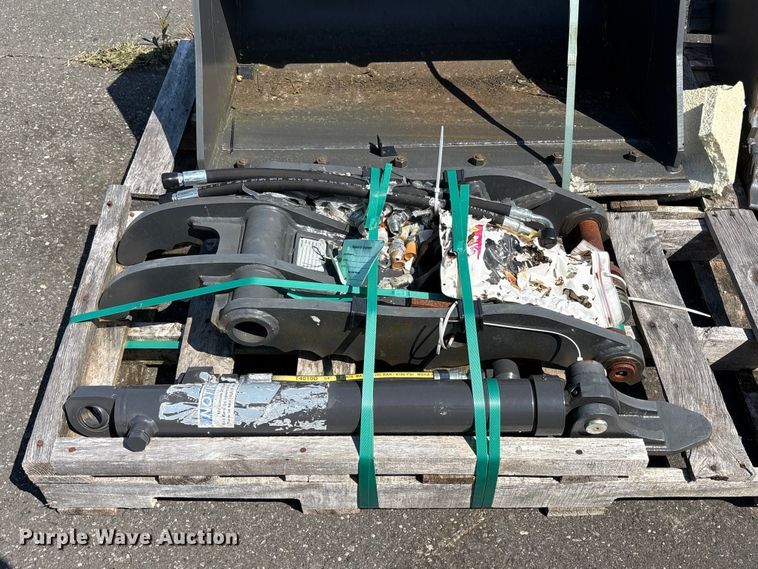 image for item ET0626 CNH Industrial CNH33.37 excavator attachments