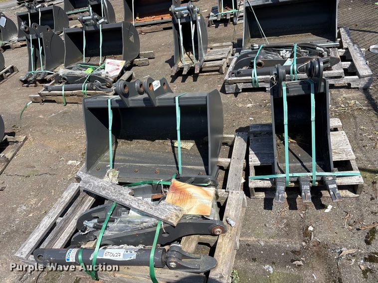 image for item ET0627 CNH Industrial CNH33.37 excavator attachments