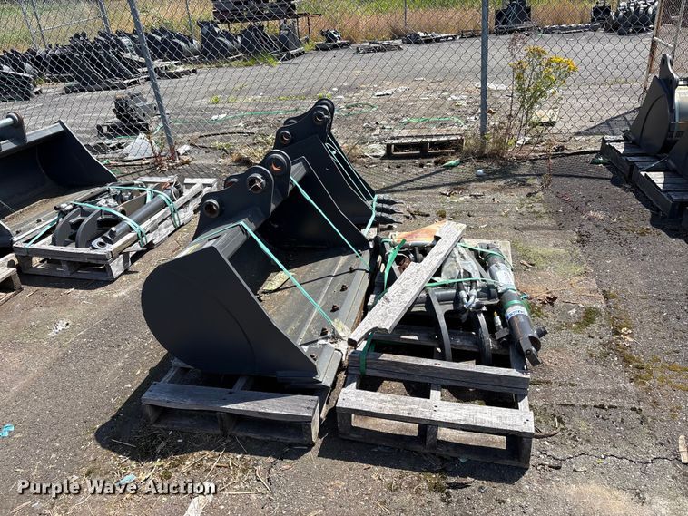 image for item ET0627 CNH Industrial CNH33.37 excavator attachments