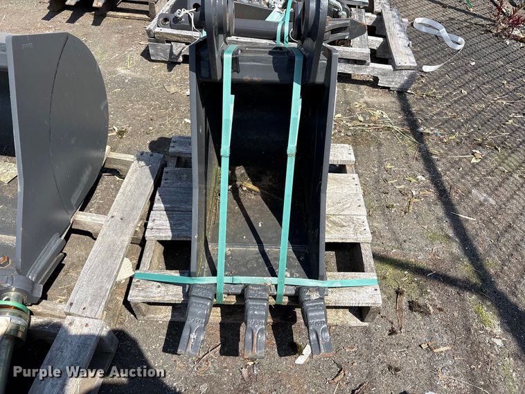 image for item ET0627 CNH Industrial CNH33.37 excavator attachments