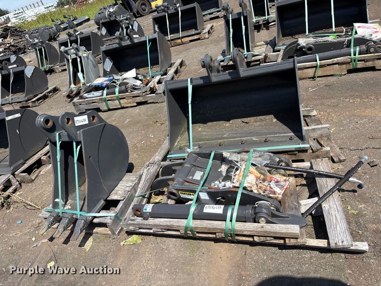 image for item ET0628 CNH Industrial CNH33.37 excavator attachments