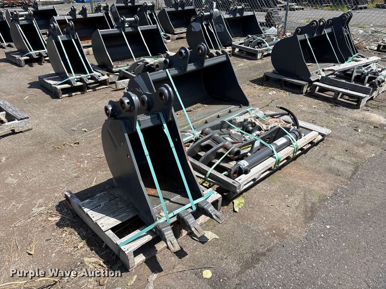 image for item ET0628 CNH Industrial CNH33.37 excavator attachments