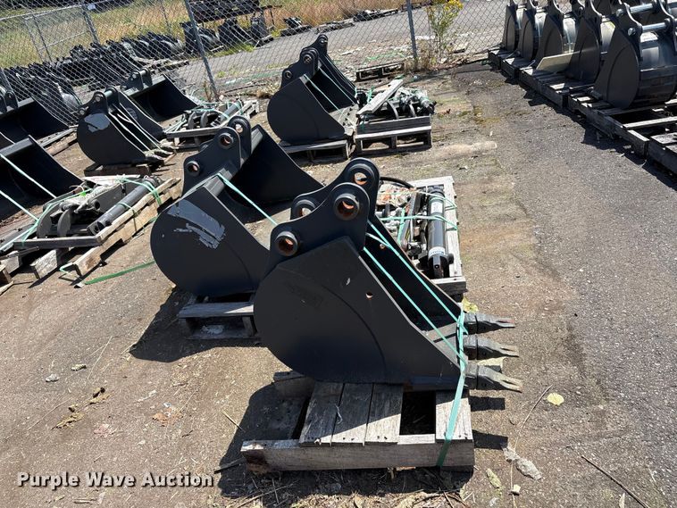image for item ET0628 CNH Industrial CNH33.37 excavator attachments