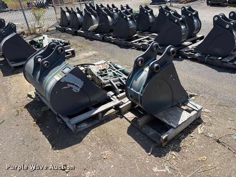 image for item ET0628 CNH Industrial CNH33.37 excavator attachments