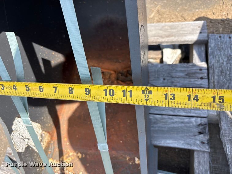 image for item ET0631 (2) CNH Industrial CNH33.37 excavator buckets