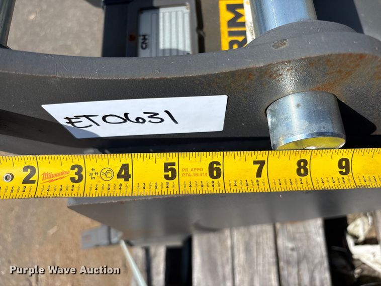 image for item ET0631 (2) CNH Industrial CNH33.37 excavator buckets