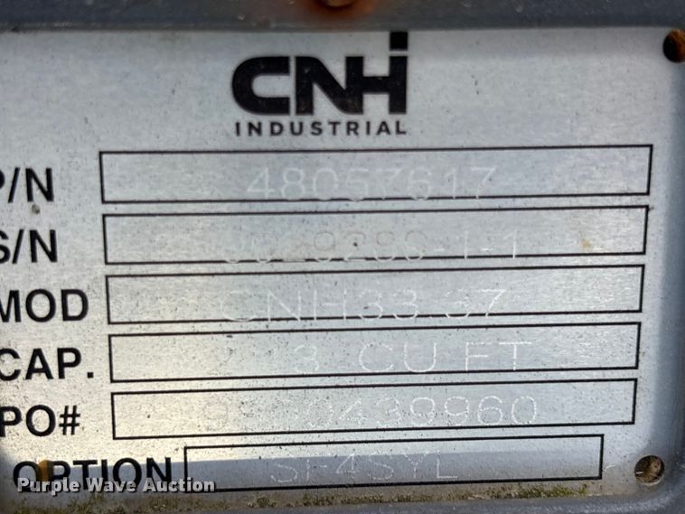 image for item ET0631 (2) CNH Industrial CNH33.37 excavator buckets
