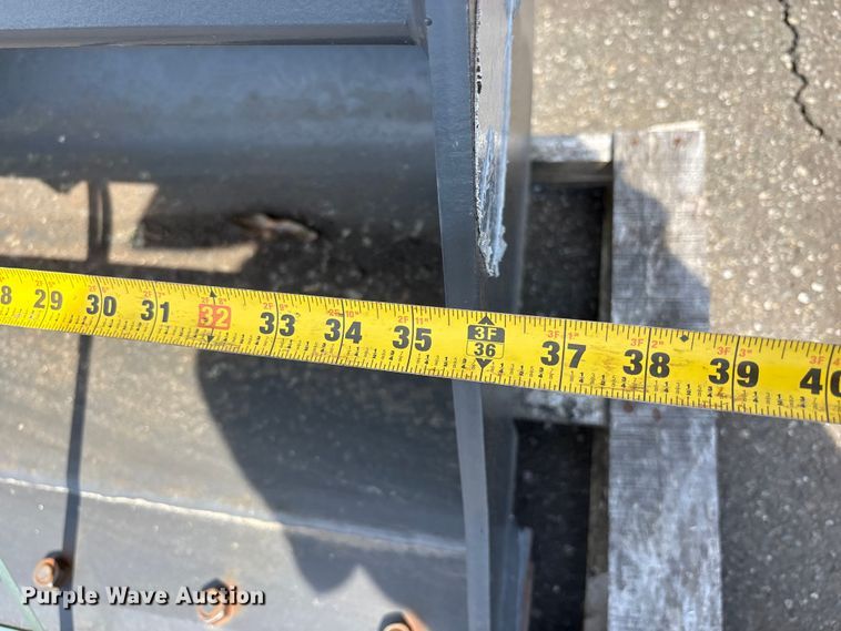 image for item ET0632 (2) CNH Industrial CNH33.37 excavator buckets