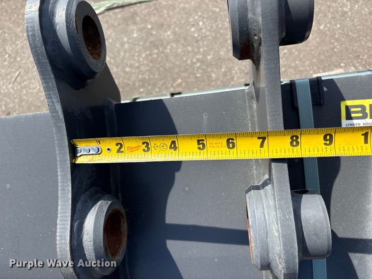 image for item ET0632 (2) CNH Industrial CNH33.37 excavator buckets