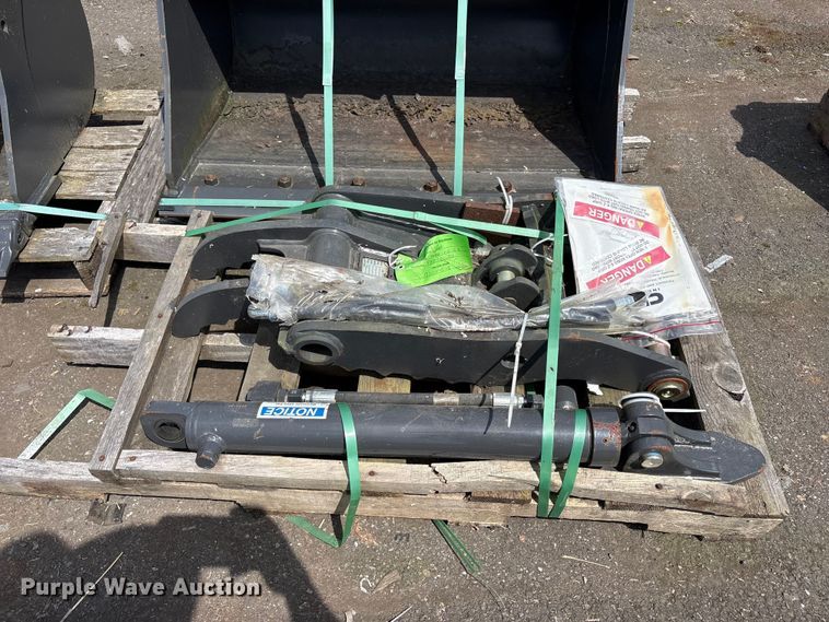 image for item ET0634 CNH Industrial CNH33.37 excavator attachments