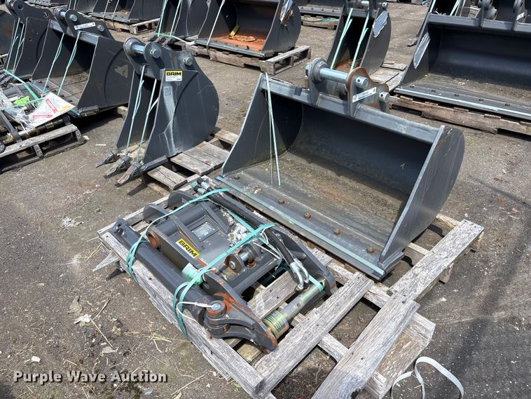 CNH Industrial CNH33.37 excavator attachments