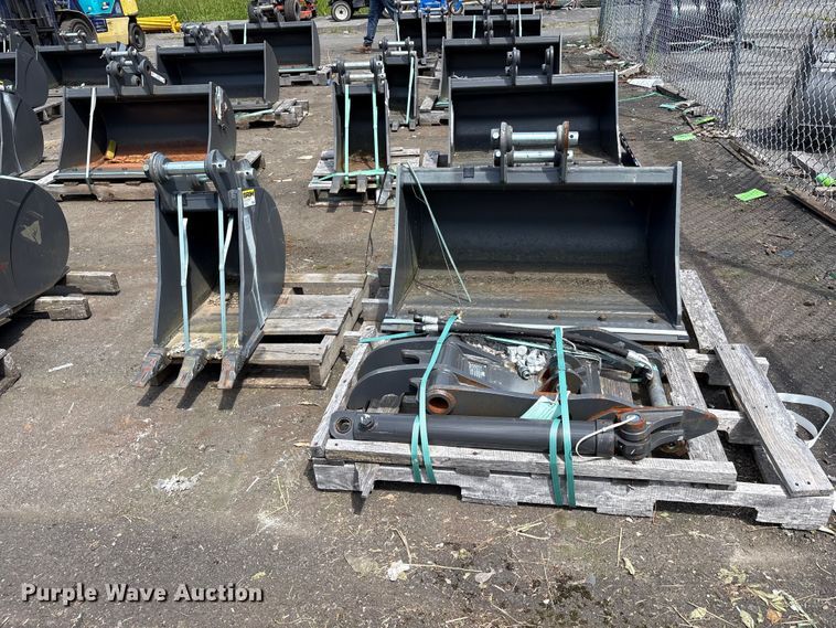 image for item ET0635 CNH Industrial CNH33.37 excavator attachments