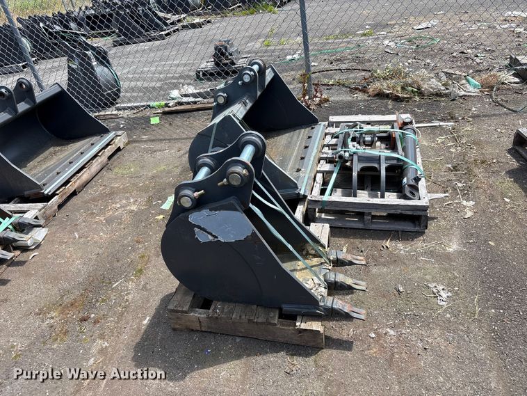 image for item ET0635 CNH Industrial CNH33.37 excavator attachments