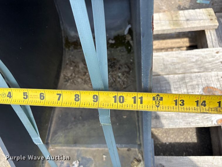 image for item ET0635 CNH Industrial CNH33.37 excavator attachments
