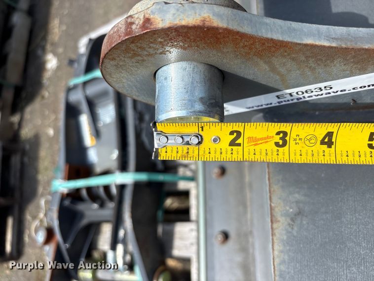 image for item ET0635 CNH Industrial CNH33.37 excavator attachments