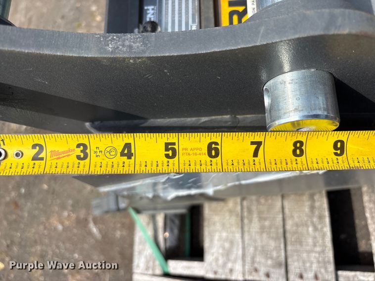 image for item ET0636 (2) CNH Industrial CNH33.37 excavator buckets