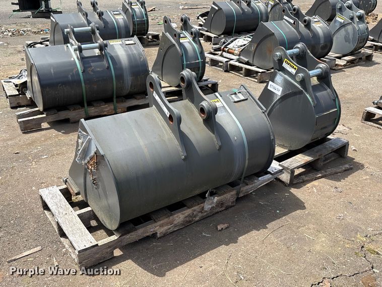 image for item ET0637 (2) CNH Industrial CNH33.37 excavator buckets