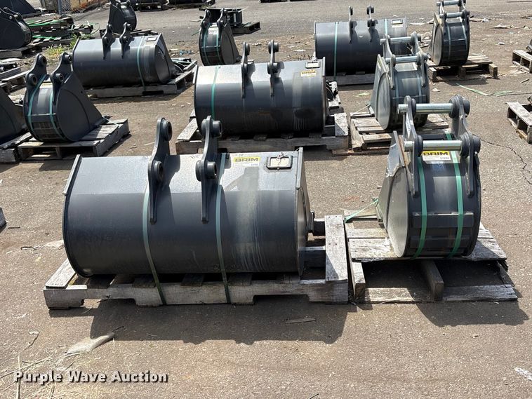image for item ET0638 (2) CNH Industrial CNH33.37 excavator buckets