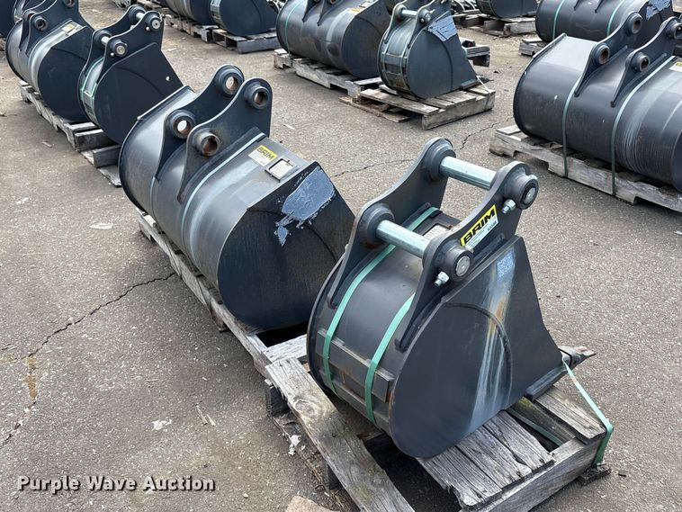 image for item ET0639 (2) CNH Industrial CNH33.37 excavator buckets