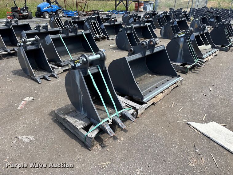 image for item ET0640 (2) CNH Industrial CNH33.37 excavator buckets