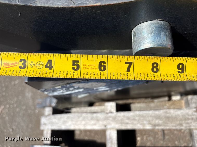 image for item ET0642 (2) CNH Industrial CNH33.37 excavator buckets