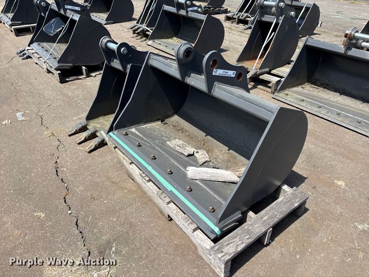 image for item ET0644 (2) CNH Industrial CNH33.37 excavator buckets