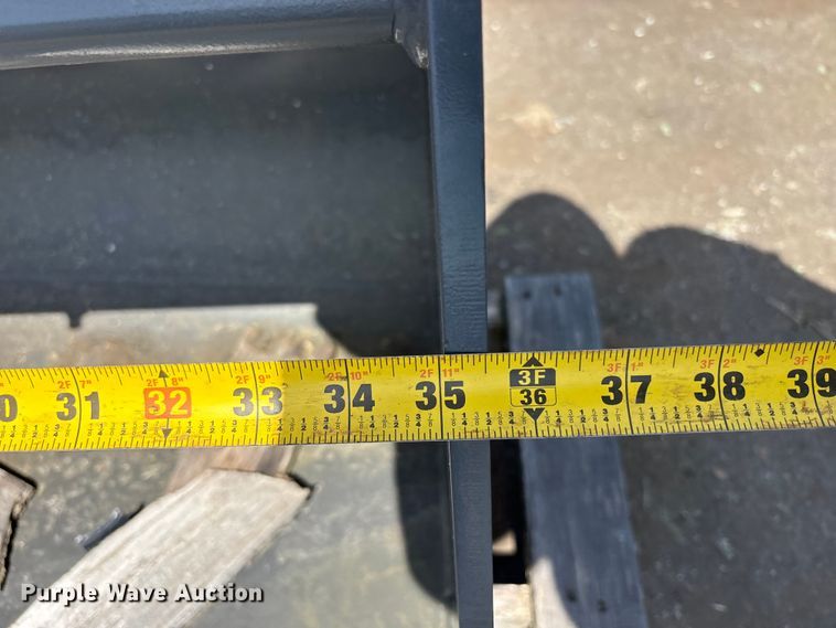image for item ET0644 (2) CNH Industrial CNH33.37 excavator buckets