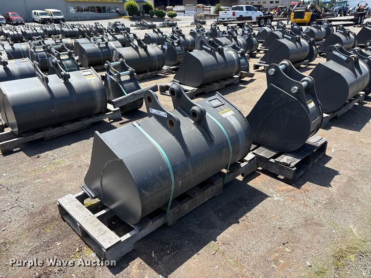 image for item ET0647 (2) CNH Industrial CNH33.37 excavator buckets