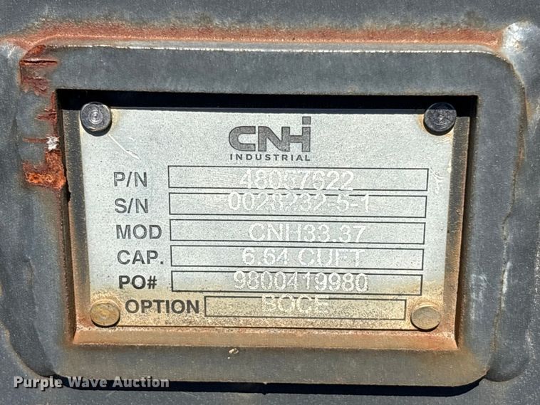 image for item ET0649 (2) CNH Industrial CNH33.37 excavator buckets