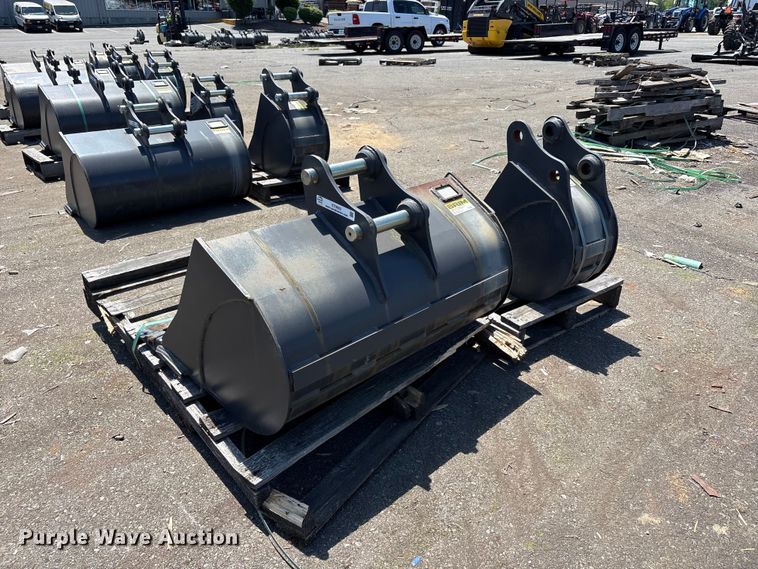 image for item ET0652 (2) CNH Industrial CNH33.37 excavator buckets