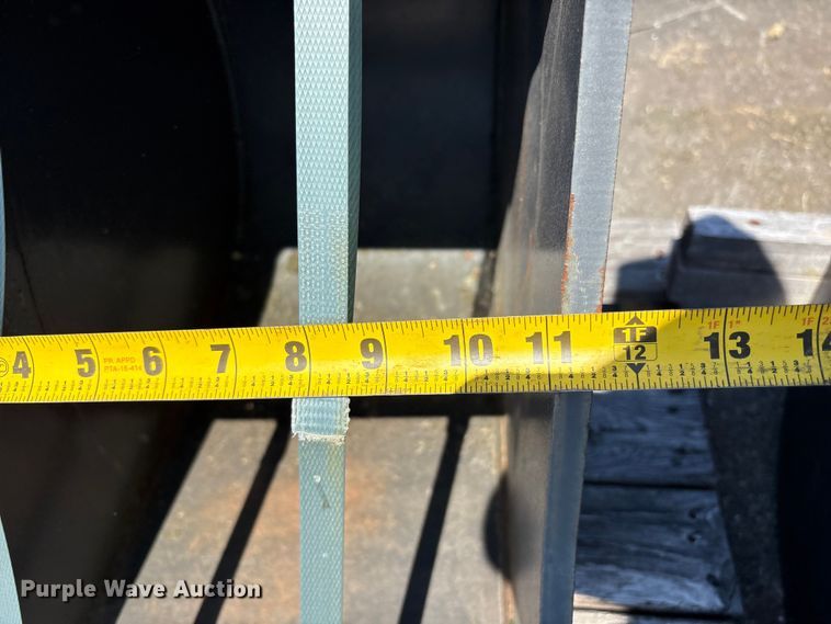 image for item ET0653 (2) CNH Industrial CNH33.37 excavator buckets