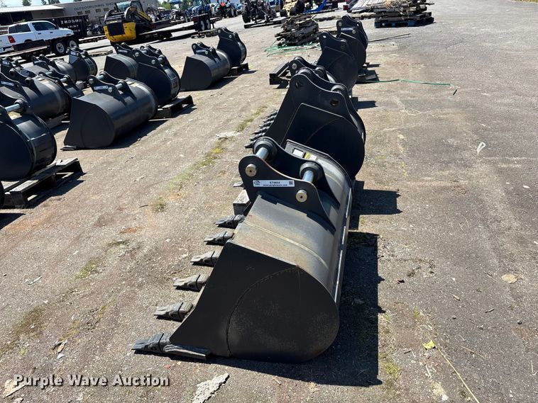 image for item ET0654 (2) CNH Industrial CNH33.37 excavator buckets