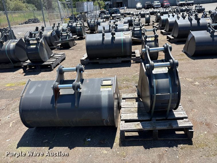 image for item ET0655 (2) CNH Industrial excavator buckets