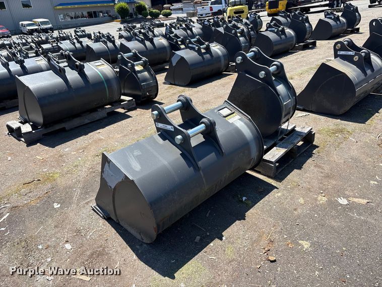 image for item ET0655 (2) CNH Industrial excavator buckets