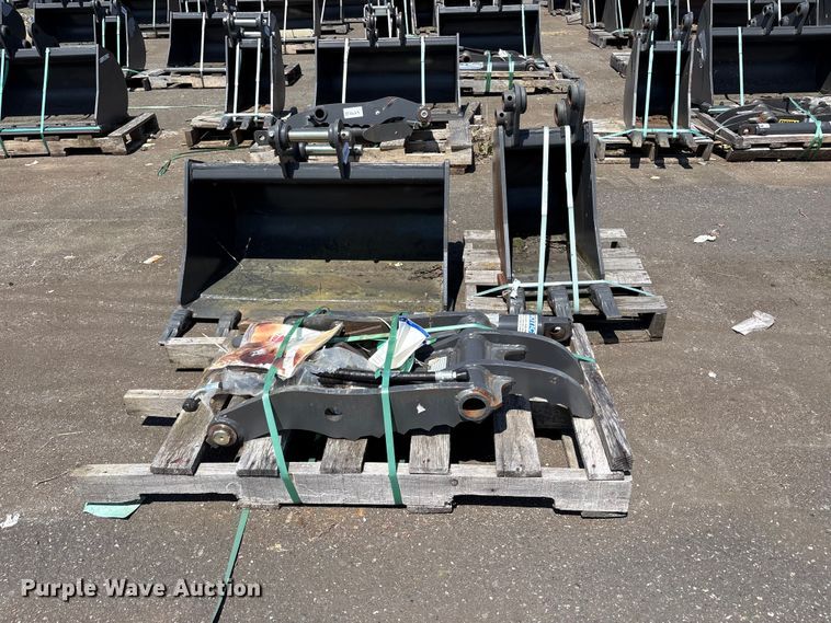 image for item ET0657 CNH Industrial CNH33.37 excavator attachments