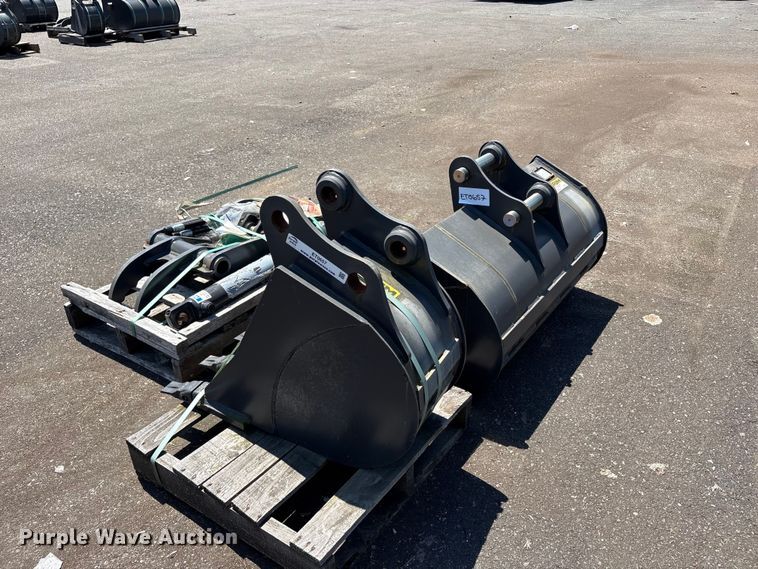 image for item ET0657 CNH Industrial CNH33.37 excavator attachments