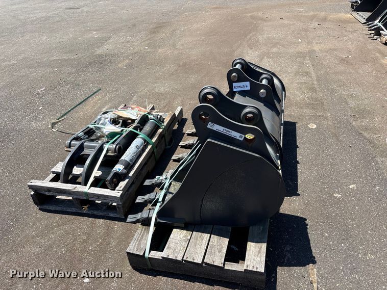image for item ET0657 CNH Industrial CNH33.37 excavator attachments