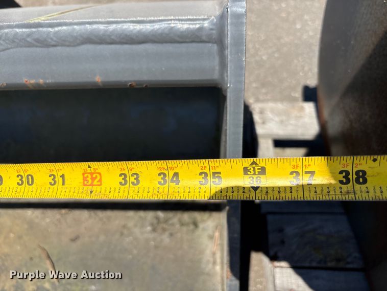 image for item ET0657 CNH Industrial CNH33.37 excavator attachments