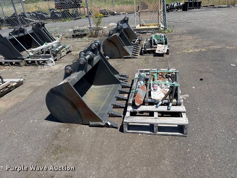 image for item ET0658 CNH Industrial CNH33.37 excavator attachments