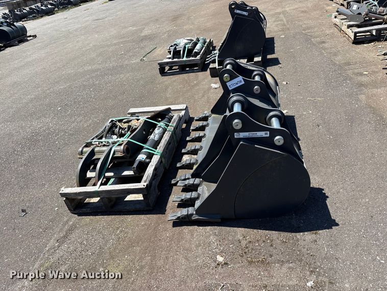 image for item ET0658 CNH Industrial CNH33.37 excavator attachments