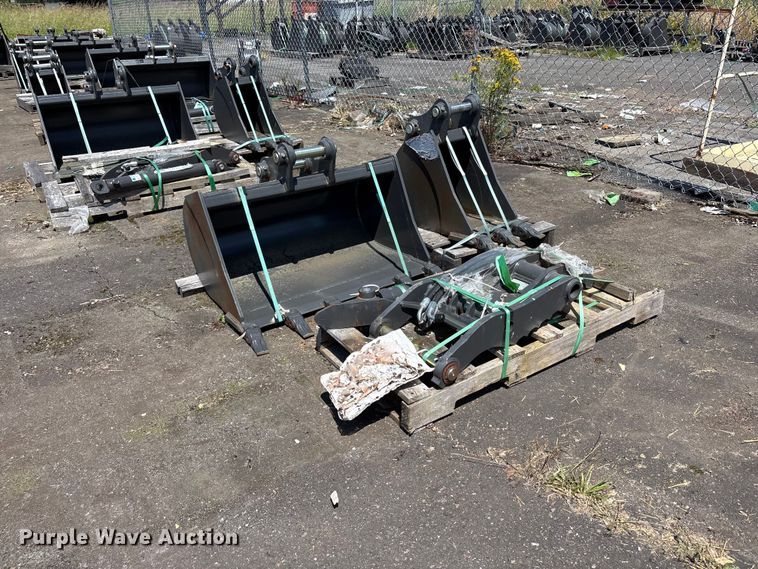 image for item ET0659 CNH Industrial CNH33.37 excavator attachments