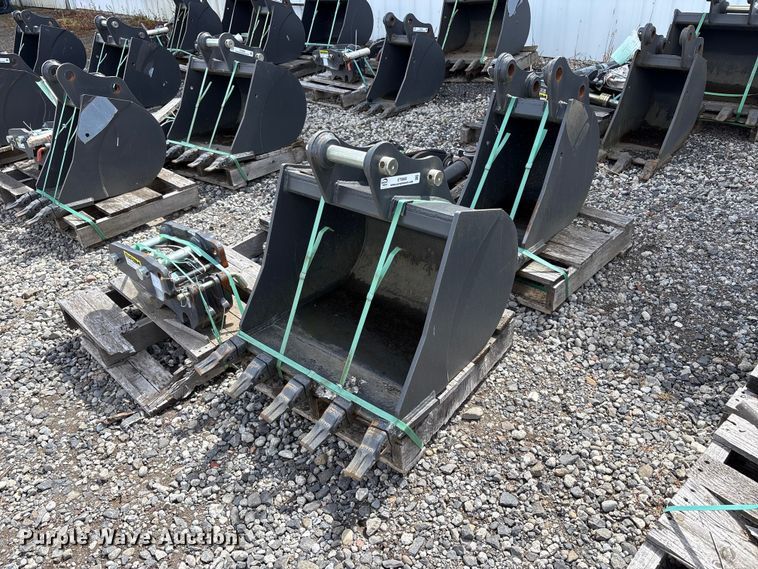 CNH Industrial CNH33.37 excavator attachments
