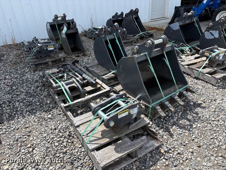 image for item ET0660 CNH Industrial CNH33.37 excavator attachments