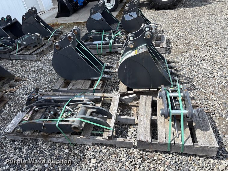 image for item ET0660 CNH Industrial CNH33.37 excavator attachments