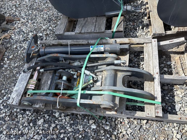 image for item ET0660 CNH Industrial CNH33.37 excavator attachments