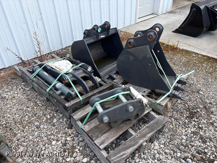 image for item ET0661 CNH Industrial CNH33.37 excavator attachments