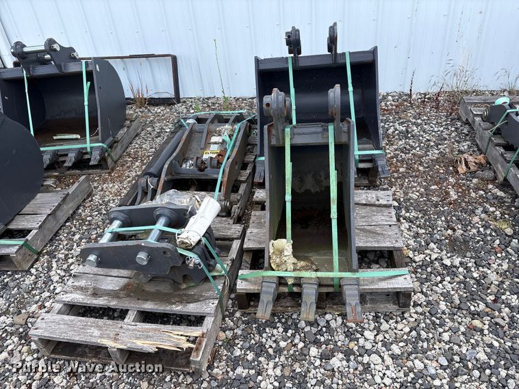 image for item ET0662 CNH Industrial CNH33.37 excavator attachments